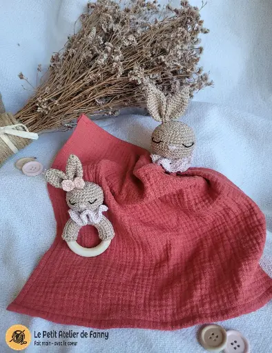 Duo Hochet + Peluche Crochet/Tissu